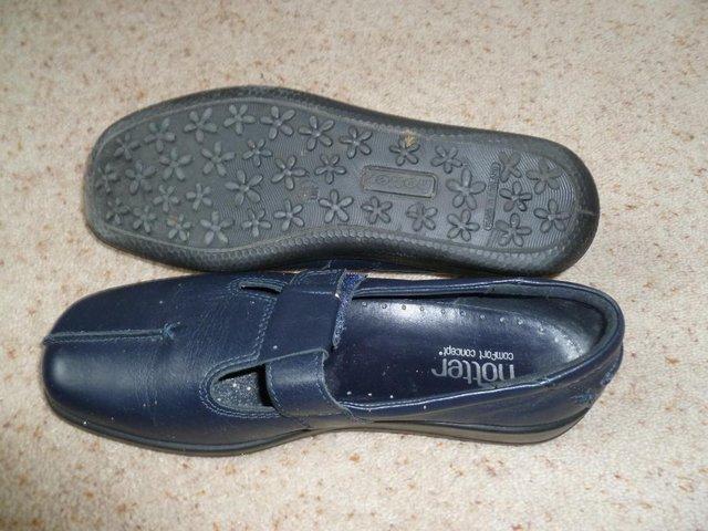 Preview of the first image of Hotter navy leather casual shoes (inc P&P).