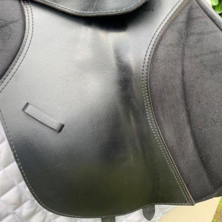 Image 9 of thorowgood T4 17 inch gp saddle