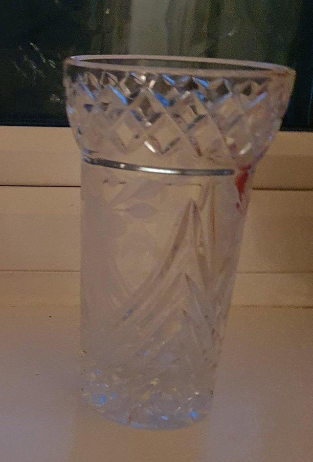 Preview of the first image of Crystal vase.