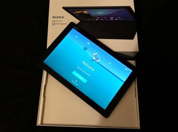 Image 11 of Sony Xperia Z4 Tablet SGP712 + Sony Bluetooth Keyboard