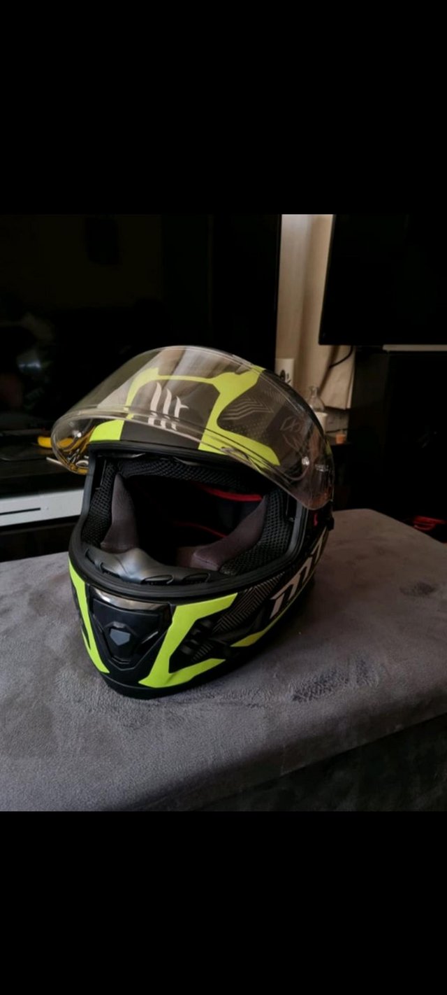 Preview of the first image of Mt thunder 3 helmet - Black and Green.