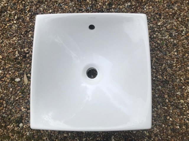 Preview of the first image of Kohler countertop square basin 40cm white.