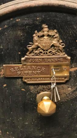 Image 4 of Antique and collectible security safe