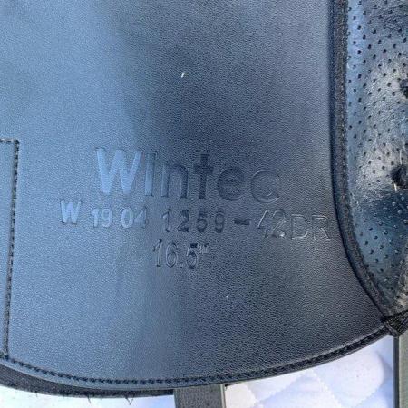 Image 14 of Wintec 16.5 inch dressage saddle
