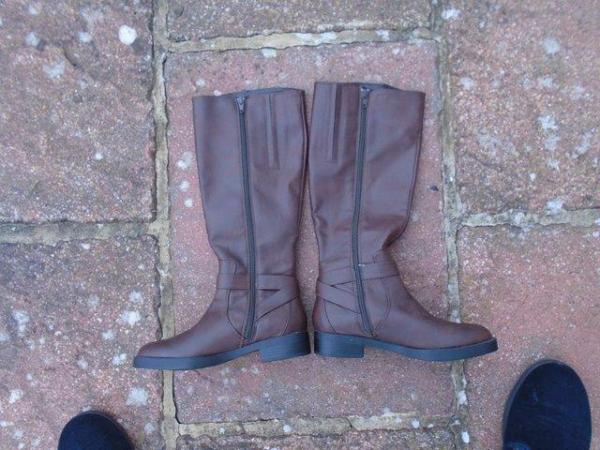 Image 2 of Ladies Knee Length Brown Boots