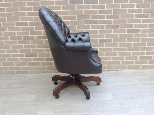 Image 9 of Chesterfield Directors Luxury Fully Buttoned Chair (UK Deliv