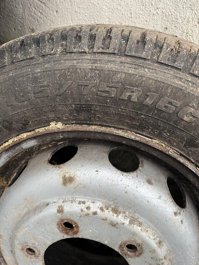 Preview of the first image of Tyre and wheel size of tyre is in photos.
