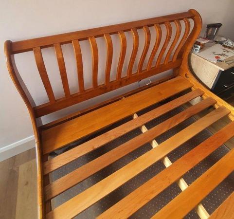 Image 3 of WILLIS AND GAMBIER KINGSIZE HARDWOOD AND SLATTED BED FRAME -