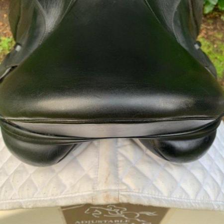 Image 16 of Kent And Masters 17 inch s series compact saddle