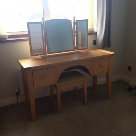 Image 1 of DRESSING TABLE IN SOLID ALDER WOOD WITH TRIPLE MIRROR AND ST