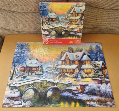 Image 2 of 1000 piece jigsaw called STONE BRIDGE TO THE WINTER ESTATE.