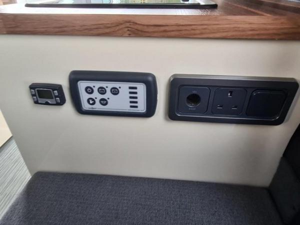 Image 11 of Nissan Serena Campervan by Wellhouse 2.0 Auto