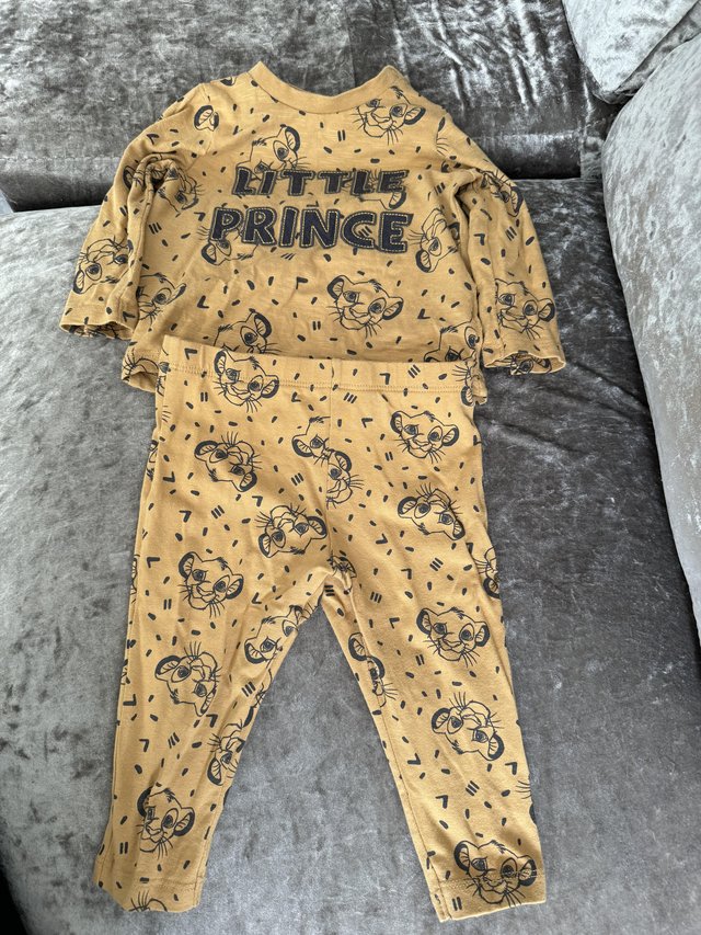 Preview of the first image of 6 - 9 months lion king outfit.