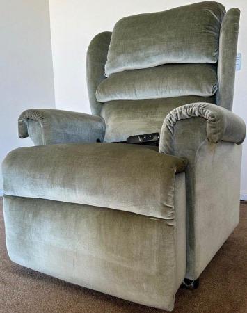 Image 1 of LUXURY ELECTRIC RISER RECLINER CHAIR MASSAGE ~ CAN DELIVER