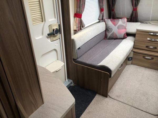 Image 10 of 2017 SWIFT CHALLENGER 580 ALDE,FIXED ISLAND BED,STUNNING CON