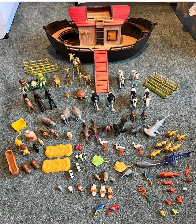 Preview of the first image of Playmobil Noah’s Ark and animals.