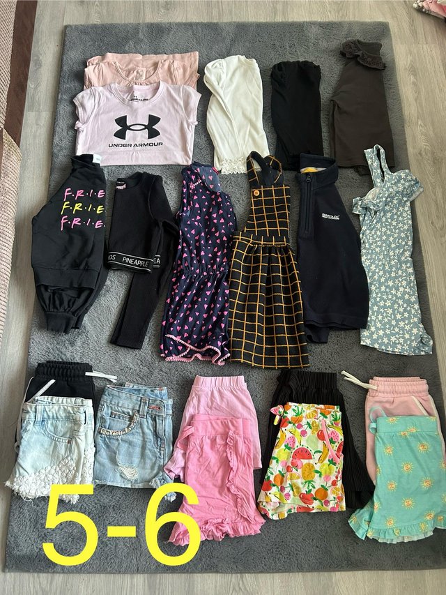 Preview of the first image of LOTS OF GIRLS CLOTHES AGE 5-6 AND 6-7 GREAT CONDITION.