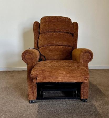 Image 8 of PETITE ELECTRIC RISER RECLINER BROWN CHAIR ~ CAN DELIVER