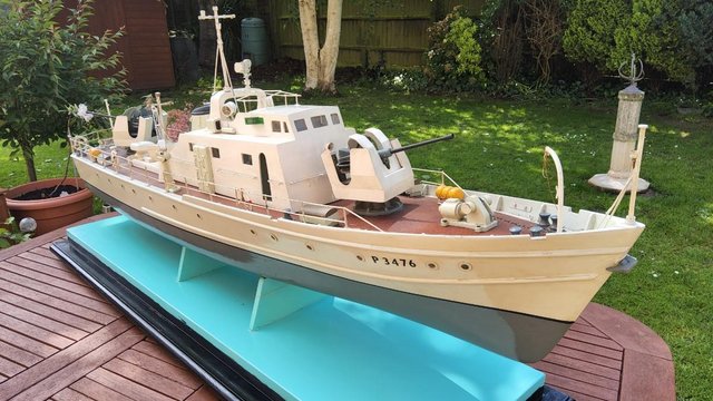 Preview of the first image of Model boat,Vosper Keris class exhibition quality.