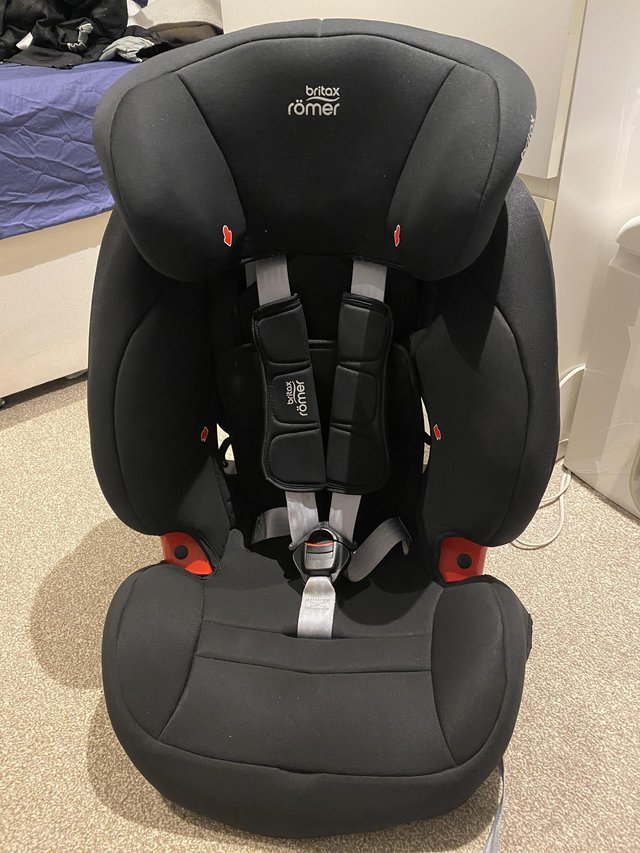 Preview of the first image of Britax Romer Evolver 1-2-3 car seat with isofix.