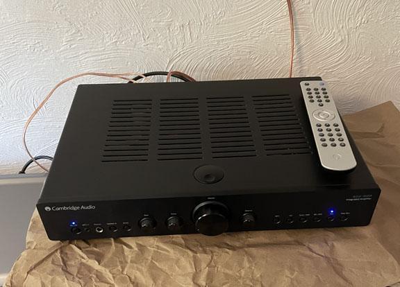 Preview of the first image of Cambridge Audio Azur 350A Integrated Amplifier w/Remote.