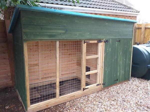 Image 4 of 10ft x 4ft x 5'6'' dog kennel and run