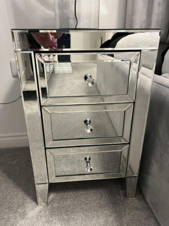 Image 2 of Mirrored 6 drawer bedroom unit and 2 bedside drawer units fo