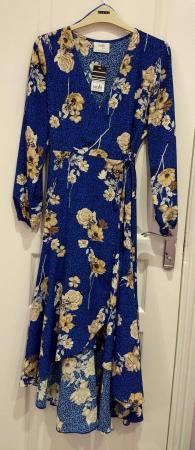 Image 13 of BNWT Wallis Petite Blue Floral Print Midi Dress Christmas
