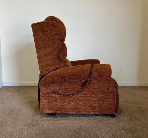 Image 14 of PETITE ELECTRIC RISER RECLINER BROWN CHAIR ~ CAN DELIVER