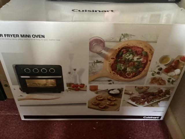 Preview of the first image of Cuisinart Air Fryer 17 Litre Oven TOA60U Brand New.