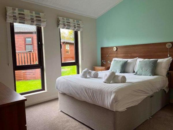 Image 4 of A spacious, Bright and Modern Two Bedroom Luxury Lodge