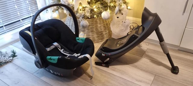Image 2 of I candy biscotti pushchair with car seat isofix base