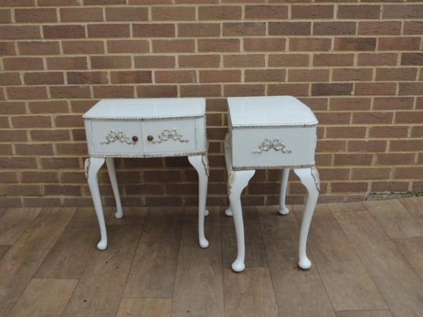Image 15 of Pair of Queen Anne Glossy Bedside Tables (UK Delivery)