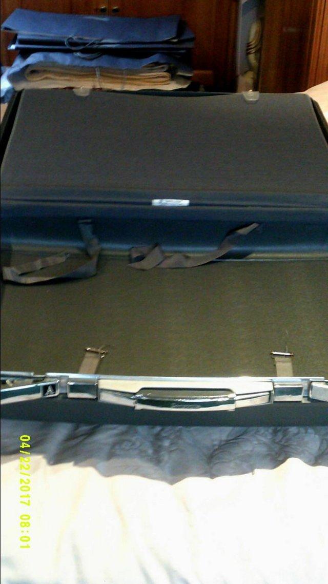 Preview of the first image of Samsonite Suit Case. Size 24 inch. Price £20.