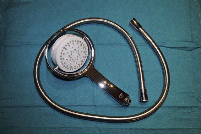 Preview of the first image of MIRA 360 FLIPSTREAM SHOWERHEAD WITH MIRA HOSE.