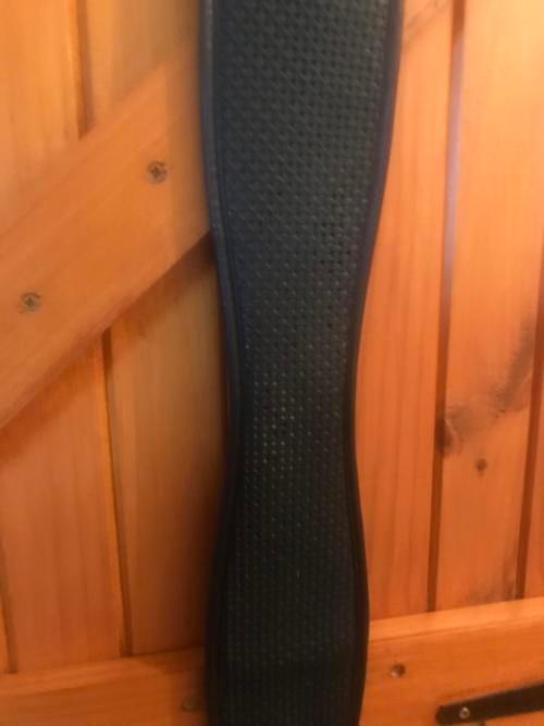 Preview of the first image of Wintec Chafeless Girth - Black.Size 48".