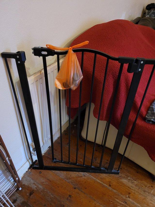 Preview of the first image of FOR SALE BRAND NEW STAIR GATE.