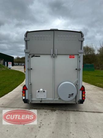 Image 6 of Ifor Williams HB511 MK2 Horse Trailer 2021 Right Hand Unload