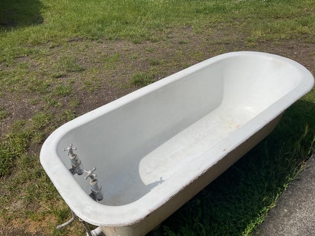 Preview of the first image of Cast iron freestanding bath, with taps.