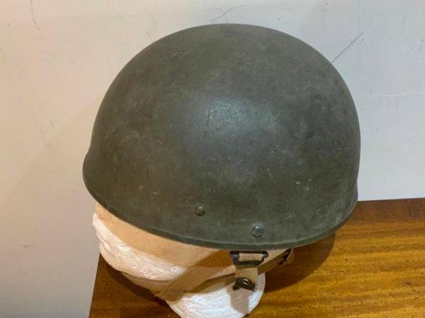 Image 2 of British paratroopers helmet 1943 antimagnetic