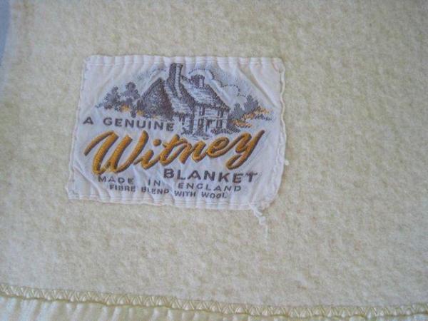 Image 3 of Two vintage woollen blankets vgc