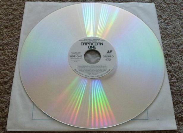 Image 2 of Capricorn One, Laserdisc (1978)