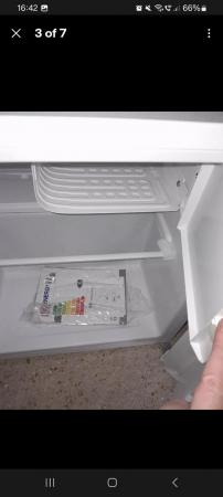 Image 3 of Table top larder fridge