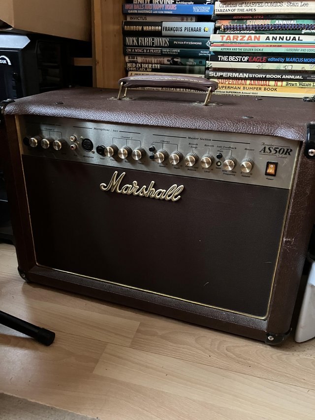 Preview of the first image of Marshall amplifier AS50R with features.