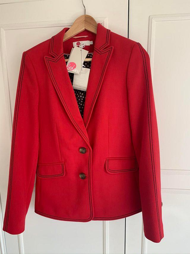 Preview of the first image of Brand new with tags! Ladies Boden blazer size 8.