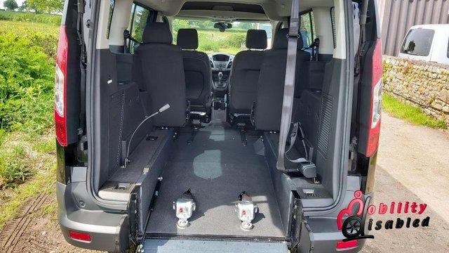 Image 12 of 2018 Ford Grand Tourneo Connect Automatic Wheelchair Access