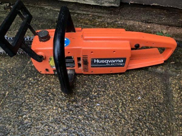 Image 2 of Husqvarna Electric Corded Chainsaw