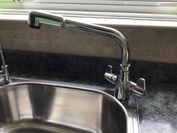 Image 2 of Franke DAVOS chrome kitchen tap