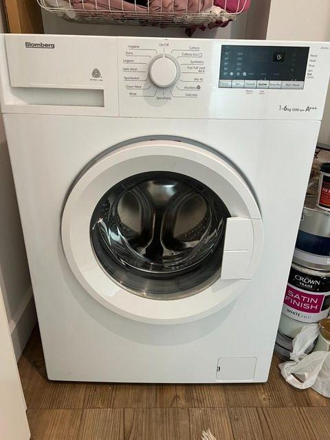 Preview of the first image of Blomberg 6kg Washing Machine.