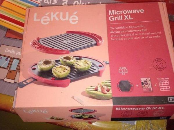 Image 3 of Brand new XL Lekue microwave grill. Never used